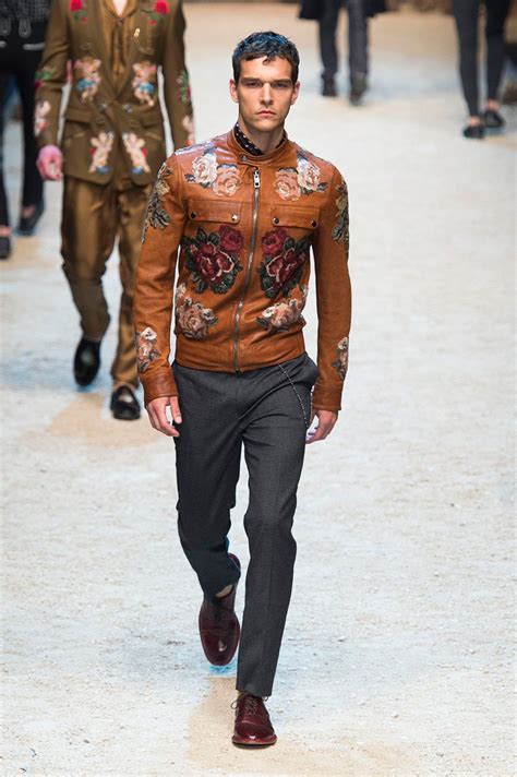 dolce gabbana men's sportswear.